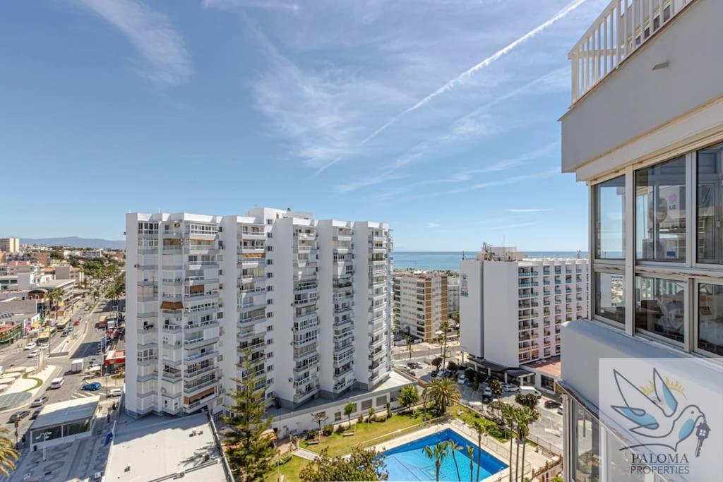 Wonderful Studio Apartment On The Beachfront Benalmádena Esterno foto