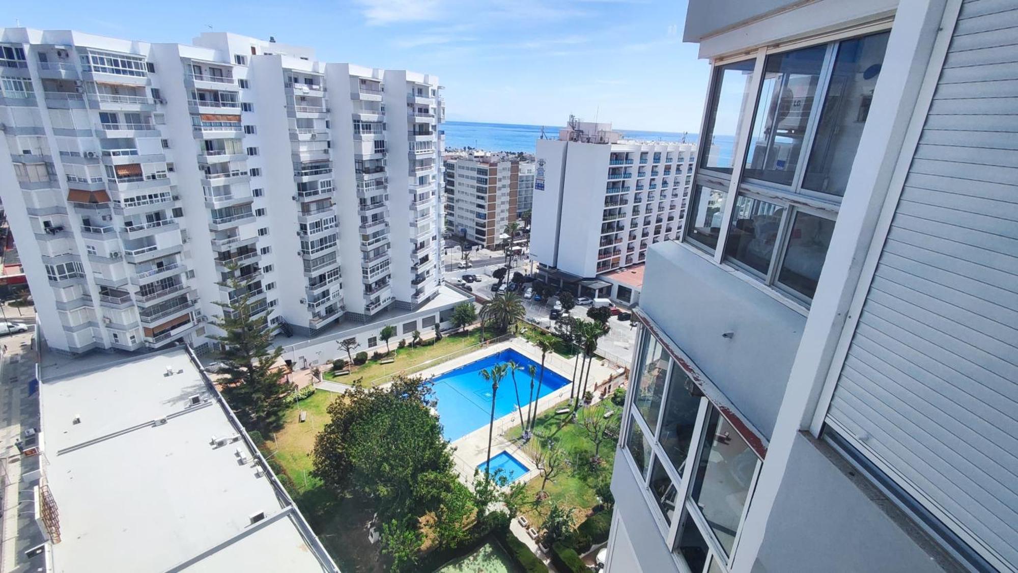 Wonderful Studio Apartment On The Beachfront Benalmádena Esterno foto